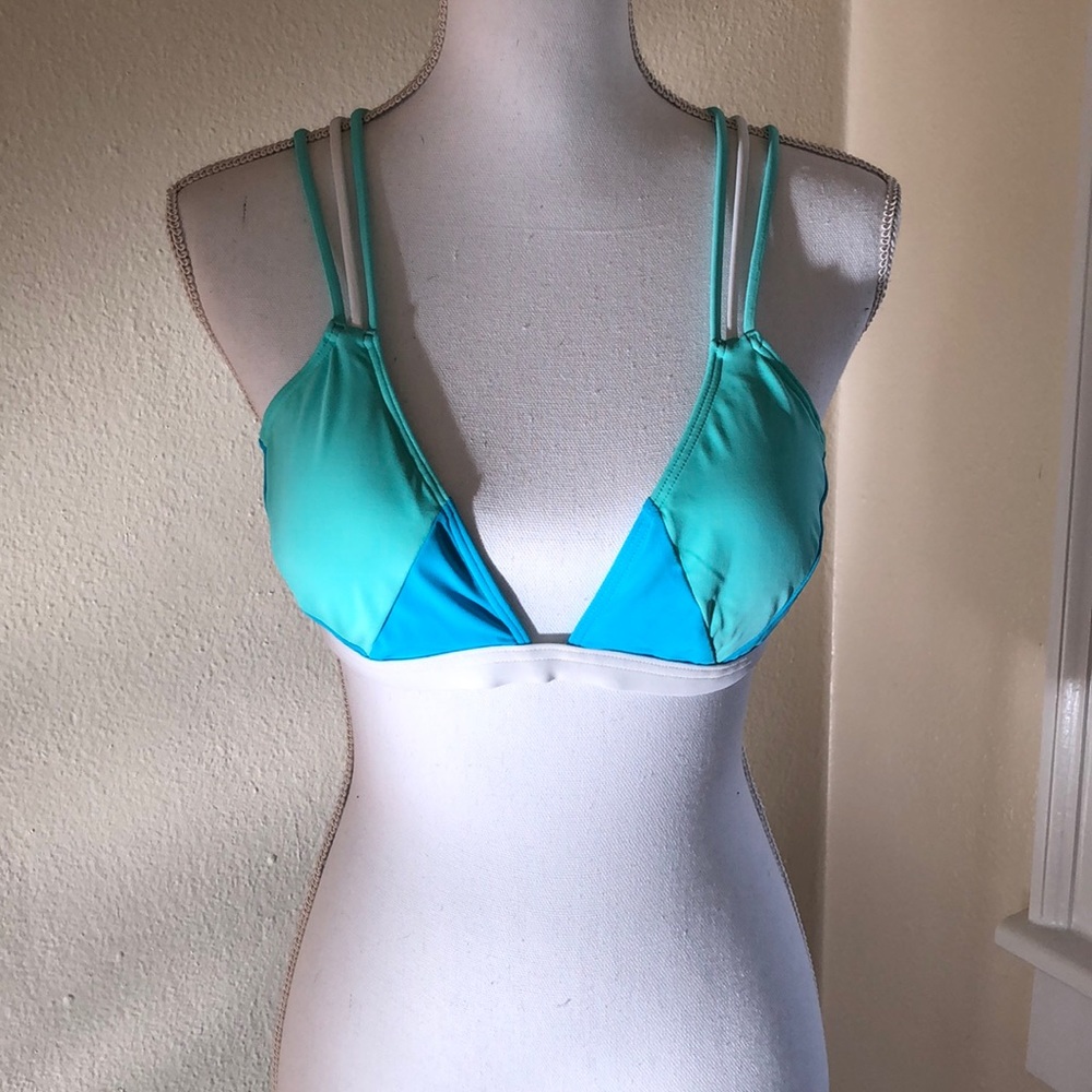 PINK Victoria’s Secret Colorblock Bikini Top